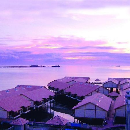 Port Dickson Private Unit Chalet Bagian luar foto