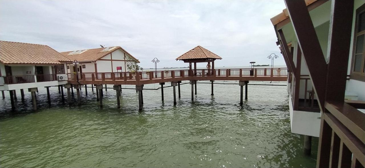 Port Dickson Private Unit Chalet Bagian luar foto