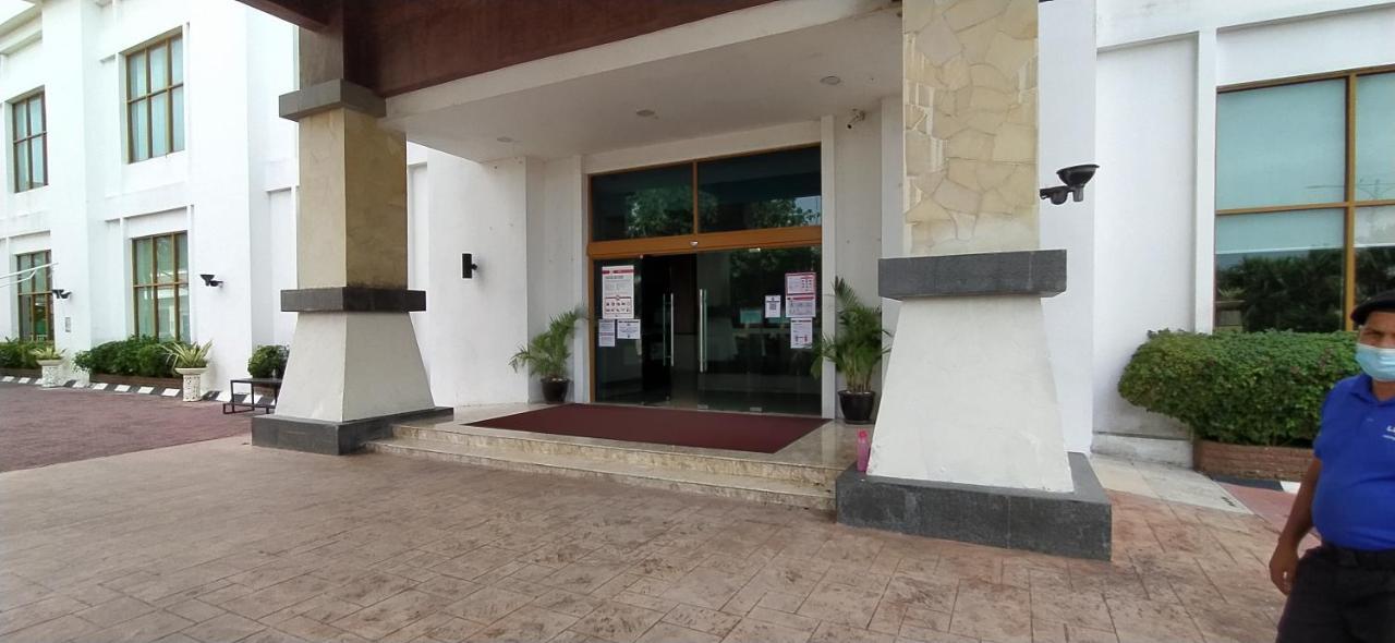 Port Dickson Private Unit Chalet Bagian luar foto
